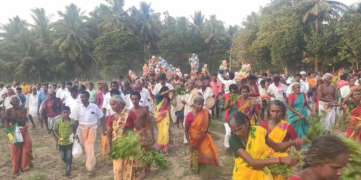 Idols coming in procession on the shoulder ... Ayyanar as a source that no one has ever seen!