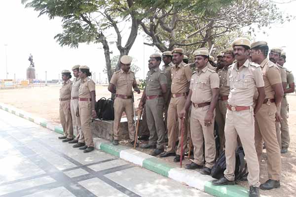 Police protection at the Marina coast (pictures)