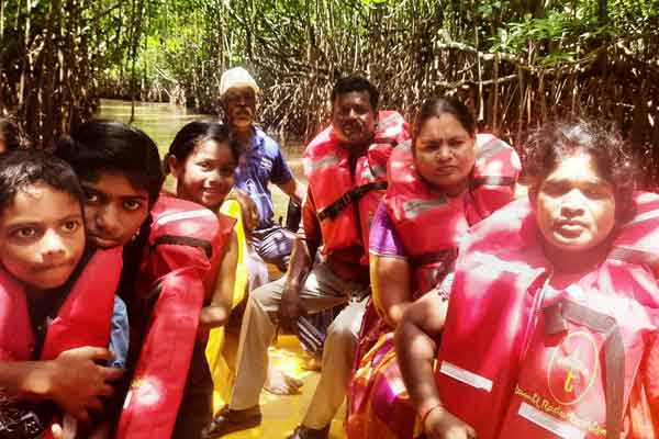 Pichavaram boat ride; Cheated tourists? Government demands action!