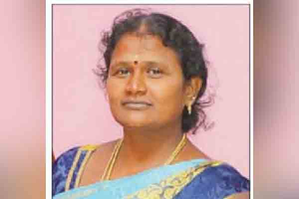 Video and audio release of female councilor; DMK, ADMK political scuffle in Salem district!