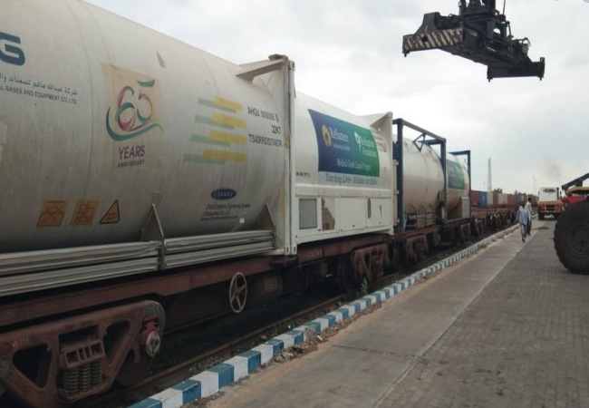 TAMILNADU OXYGEN SUPPLY UNION RAILWAY MINISTER ORDER