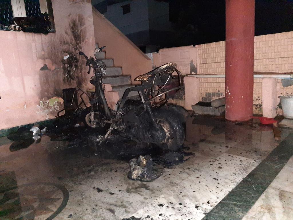 Hindu munnani person who burned his bike won for the post in the party