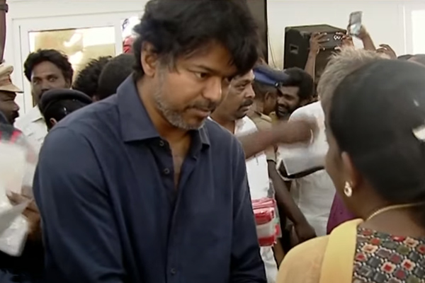vijay donate products and money to people