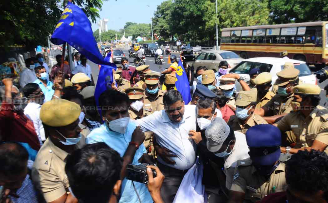 Tamil Nadu Government Employees Union picket to continue for fourth day ... (Pictures)