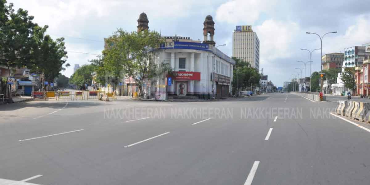 Full curfew ... Police in vehicle check (Pictures)