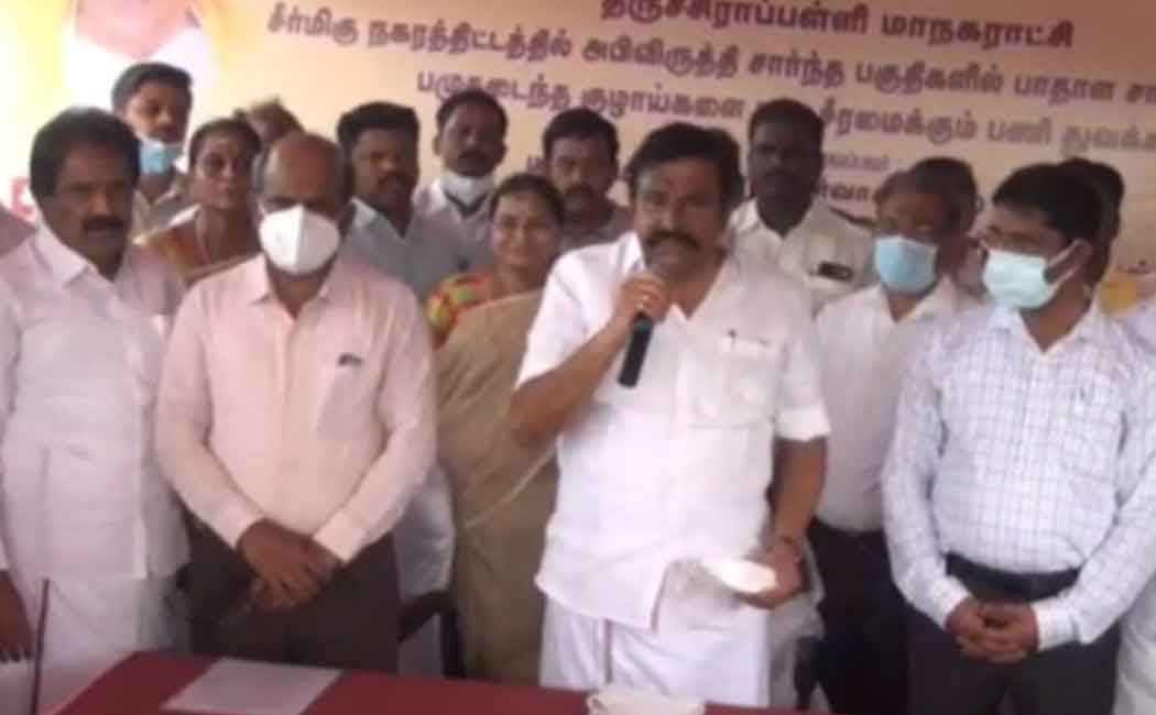 Minister and Collector who started the work of repairing the underground sewer