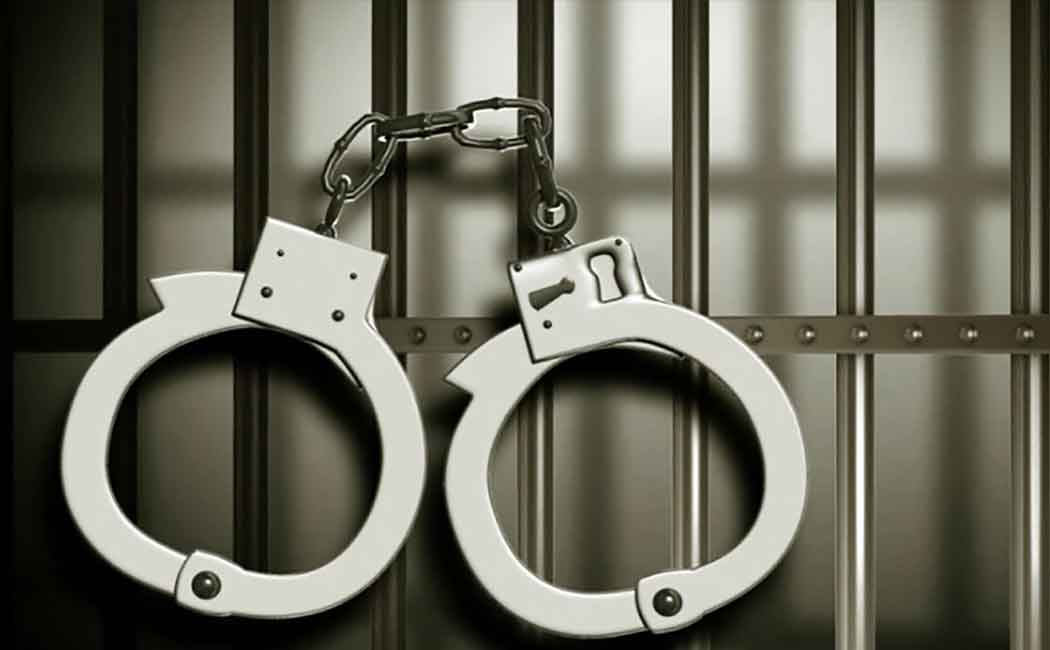 Two arrested for allegedly defrauding a doctor of Rs 20 lakh