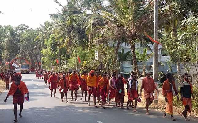 Thousands of devotees in Kumari shivalaya oottam