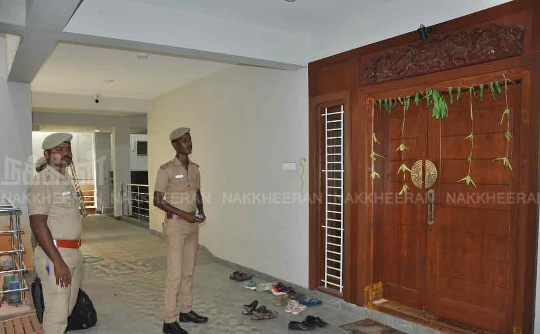 Income Tax Check at Home of Minister Senthil Balaji's Assistant (Pictures)