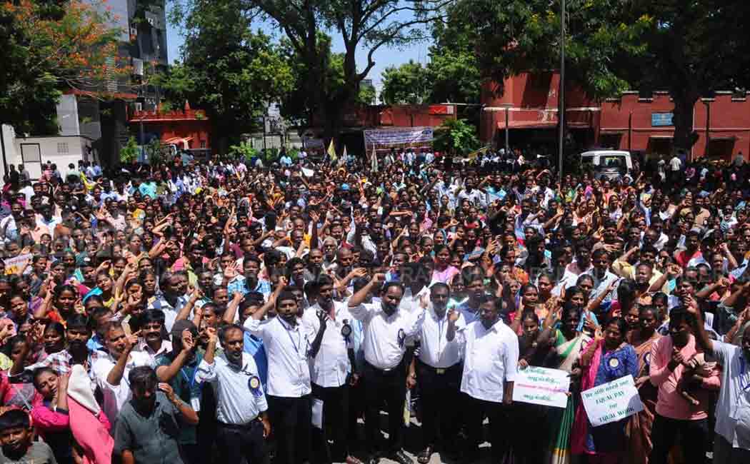 Intermediate Registration Senior Teachers Strike (Pictures)