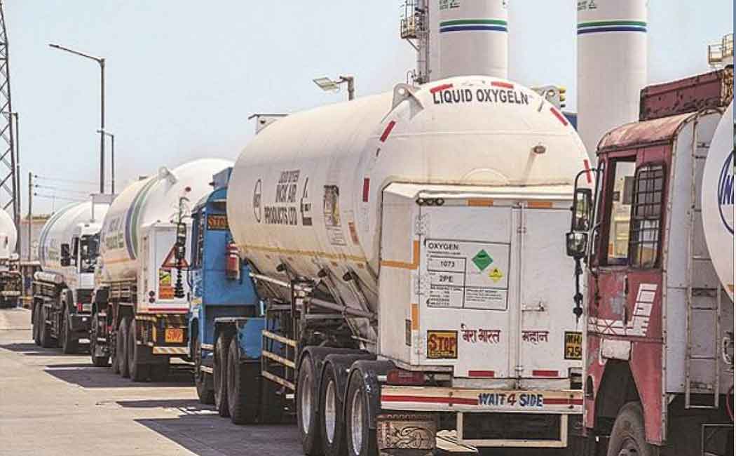 ISRO center sending oxygen in tanker truck ..!