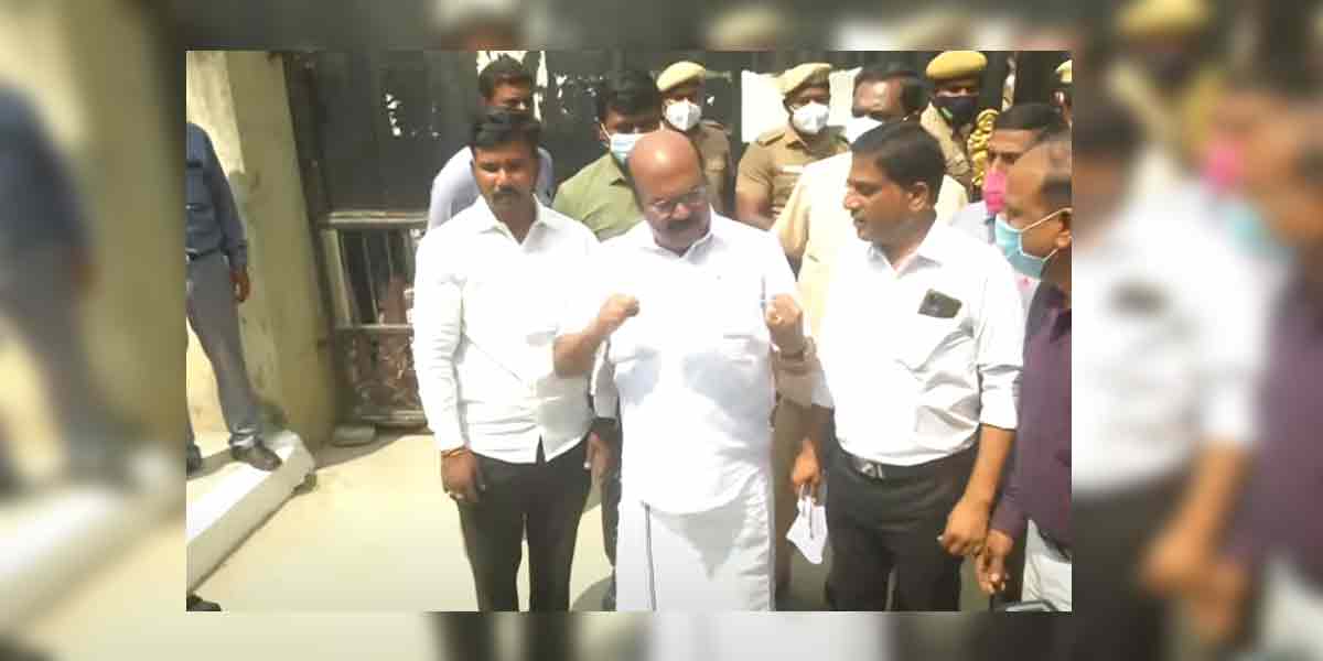 Jayakumar appearing in Chennai Central Crime Branch!