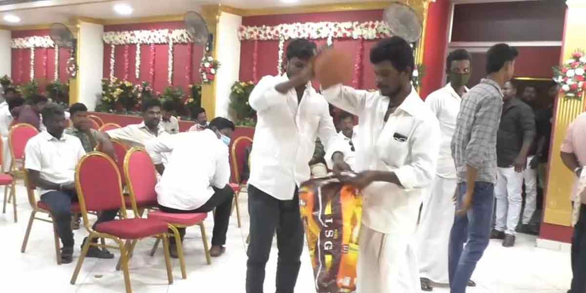 There is no support for anyone... Mukkulathor pulipadai