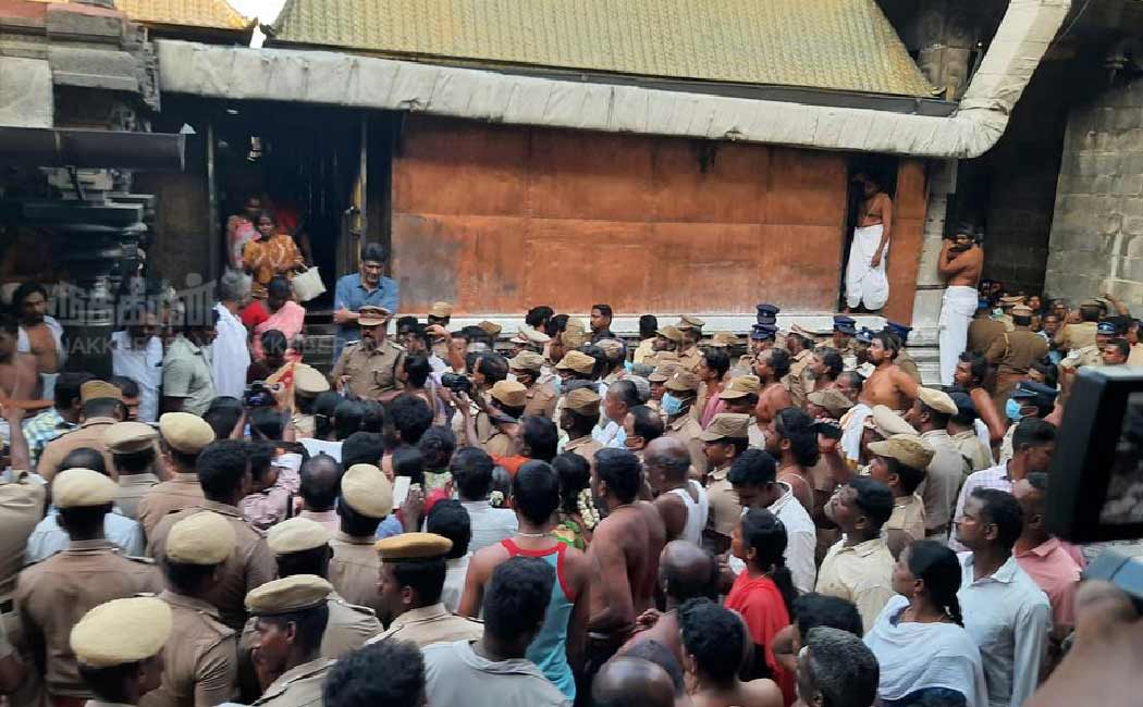 public Worship with enthusiasm in Natarajar Temple Kanakasabai again