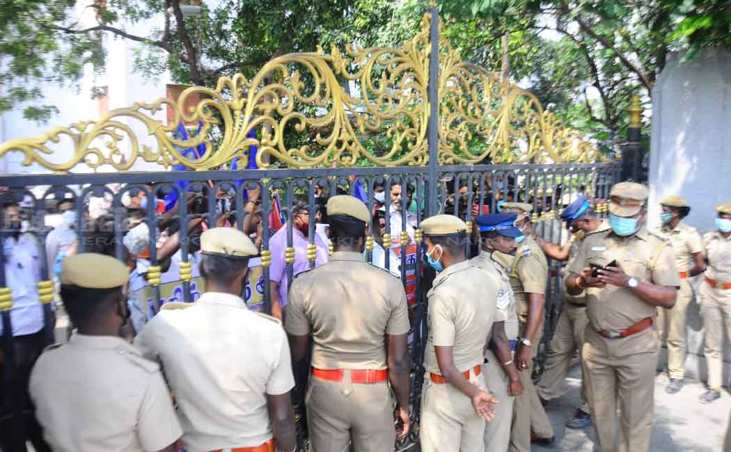 opposion on behalf of Tamil Nadu Government Employees Union ... (Pictures)