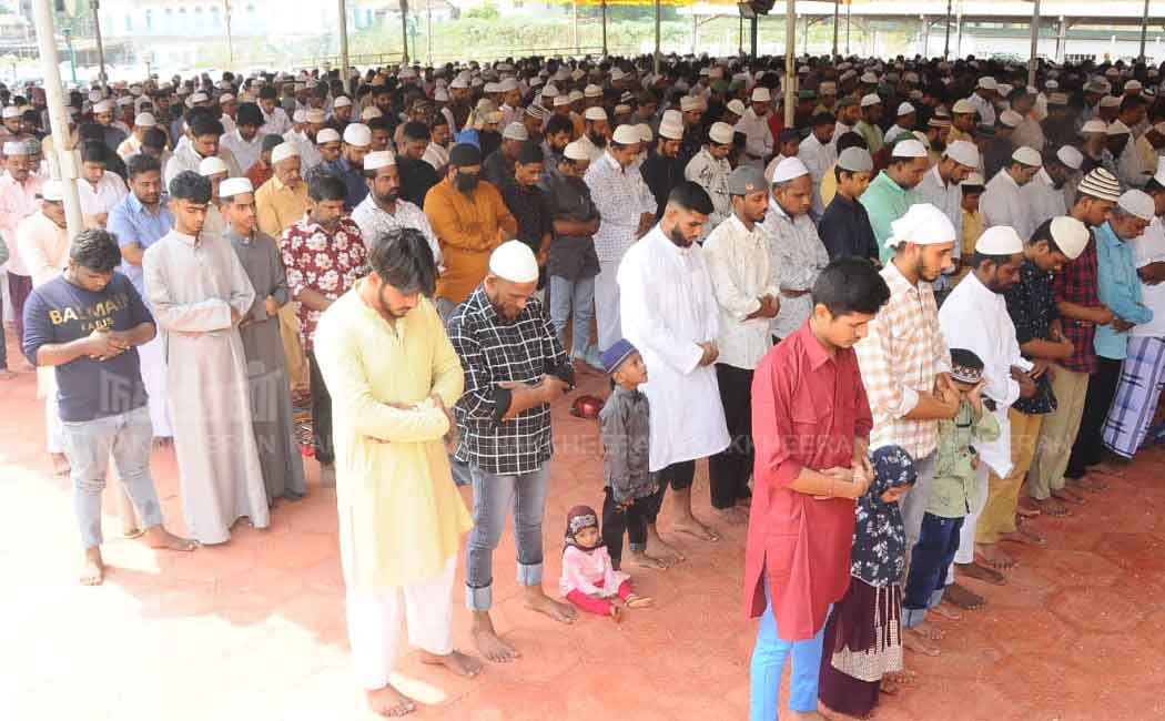 Special Prayer at Tiruvallikeni Mosque
