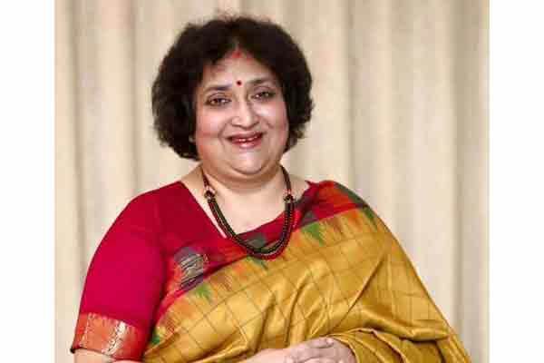 Lata Rajinikanth to face contempt of court action! - Warning in Ashram school related case!