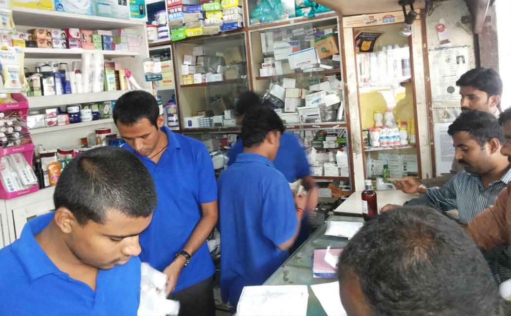 person Accumulating alcohol are crowded in pharmacies