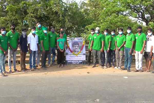 Public paying homage to vivek by sapling