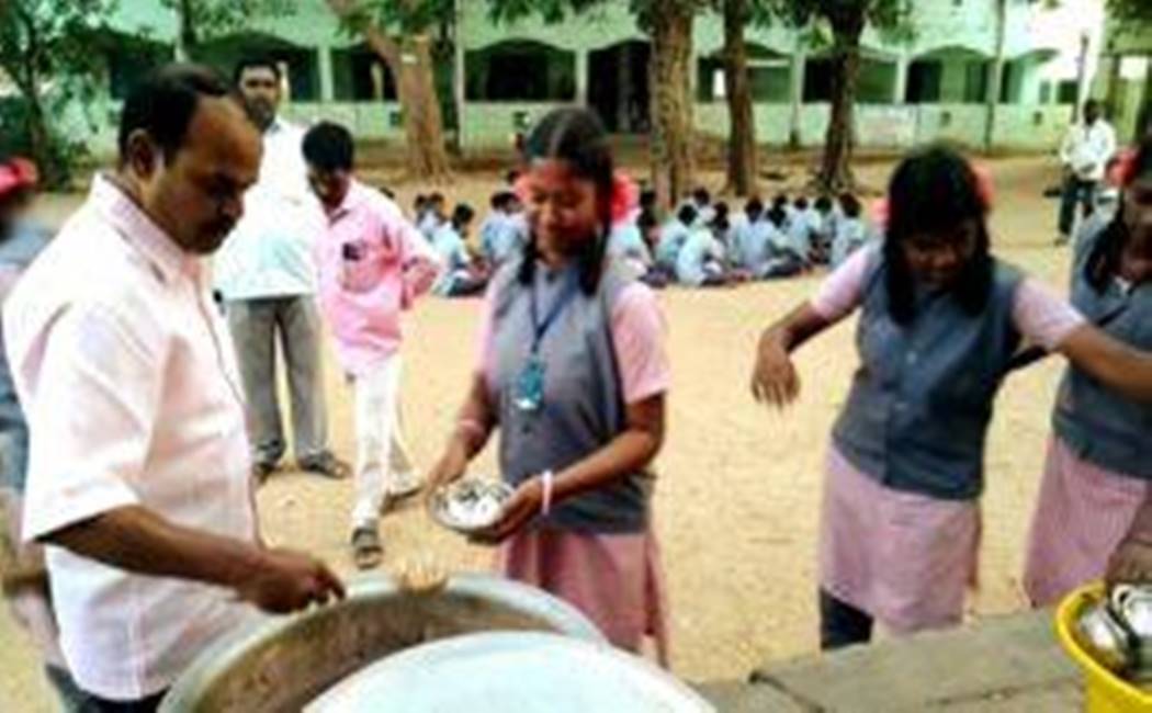 Government school conducts special class for students!
