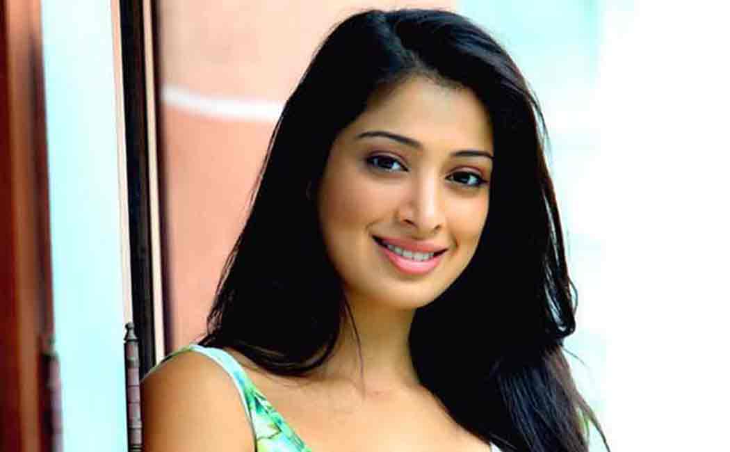 raai laxmi post viral on social media
