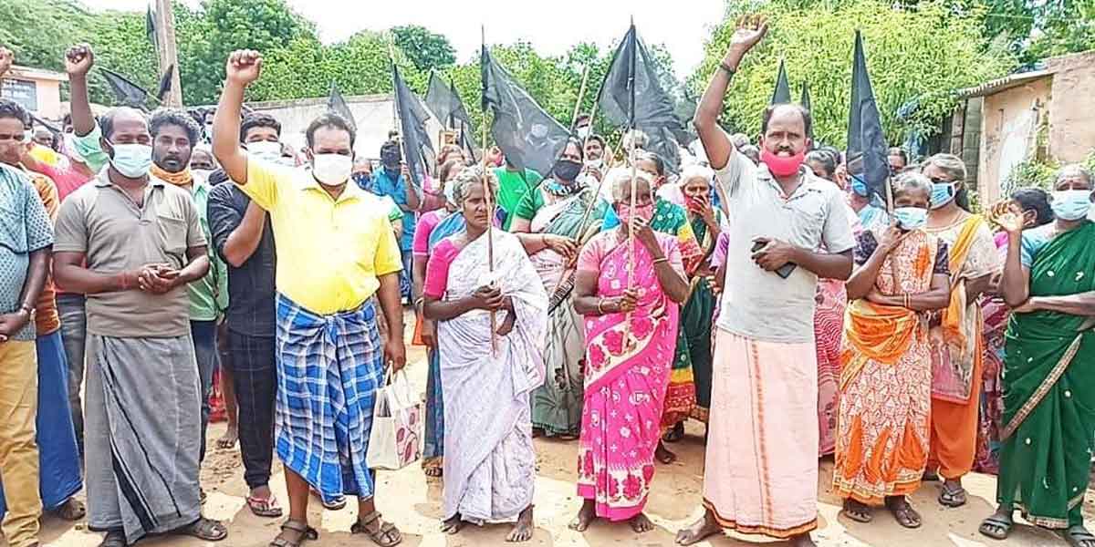 Villagers Struggle to give land for NLC expansion work! Black flag carrying struggle!