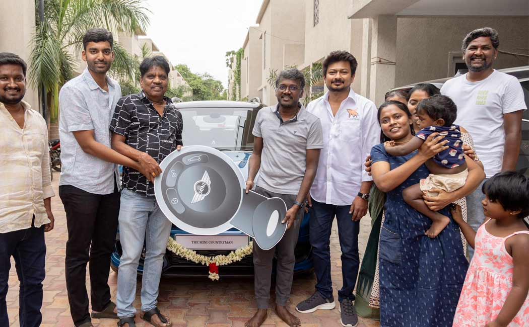 Red Giant gifted a car to Mari Selvaraj for Maamannan success