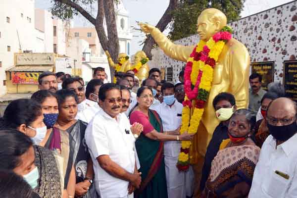 The Dravidians paid homage to the Erode Anna statue by wearing garlands ...
