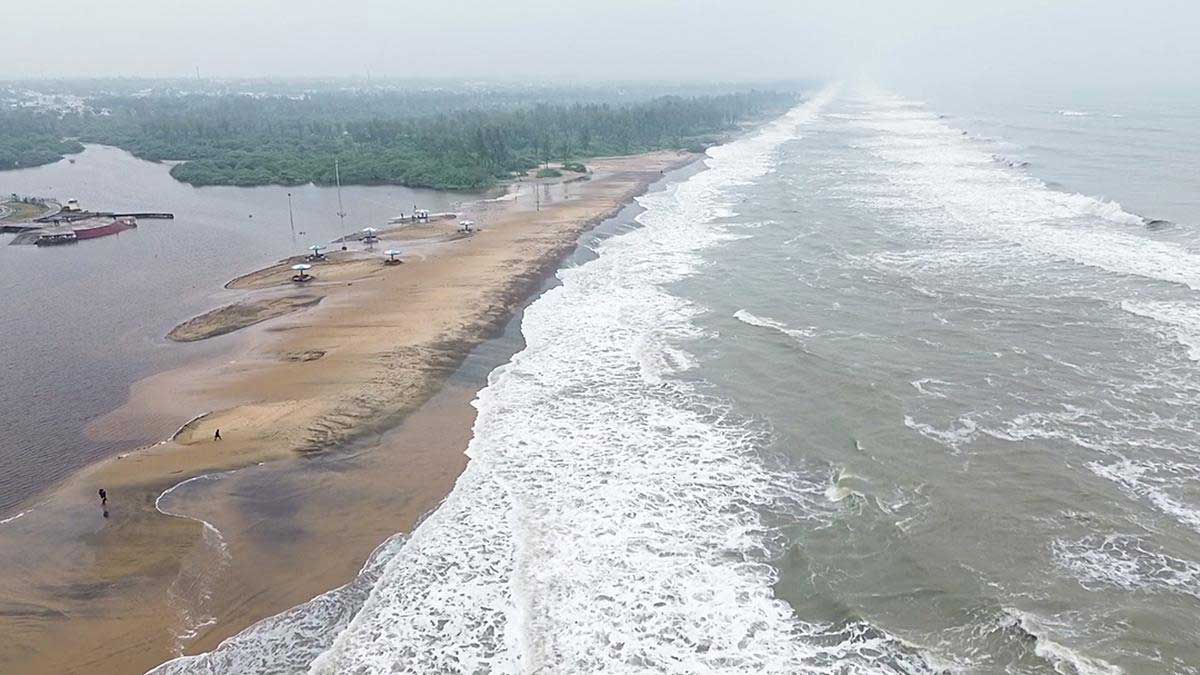 Fengal Storm Update; Increase in flow to Chembarambakkam Lake