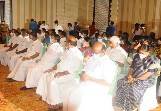 admk and pmk alliance conformed agreement signs at star hotel