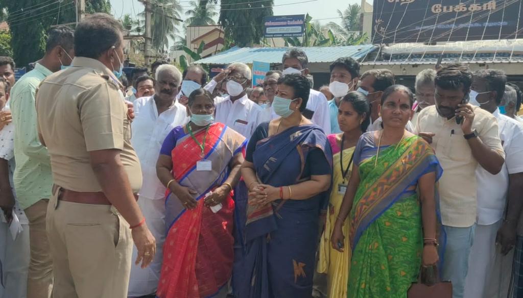 DMK captures the post of Nilakkottai union leader ...
