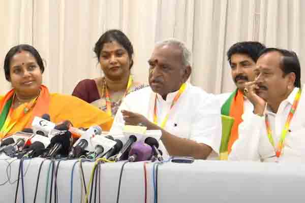 Pon. Radhakrishnan says We do not see ADMK's exit as a setback