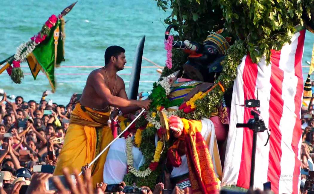 Vel Murugan killed Soorapadman who was carrying a sword at Tiruchendur
