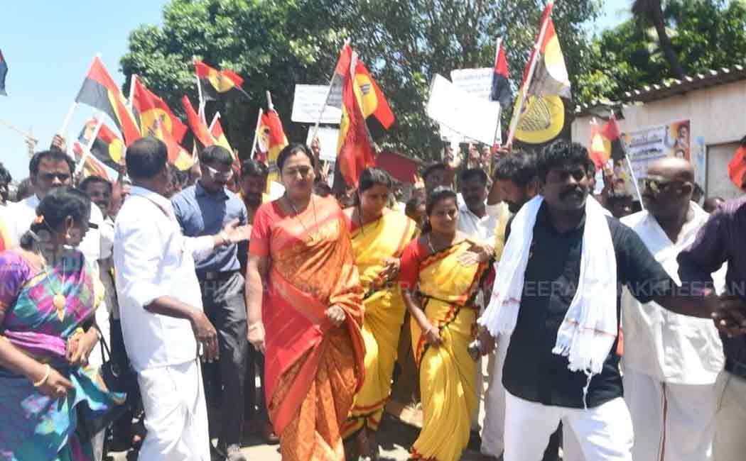 DMDK protest against central government (pictures)