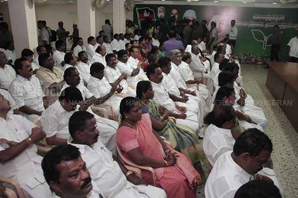 EPS consulting with AIADMK MLAs