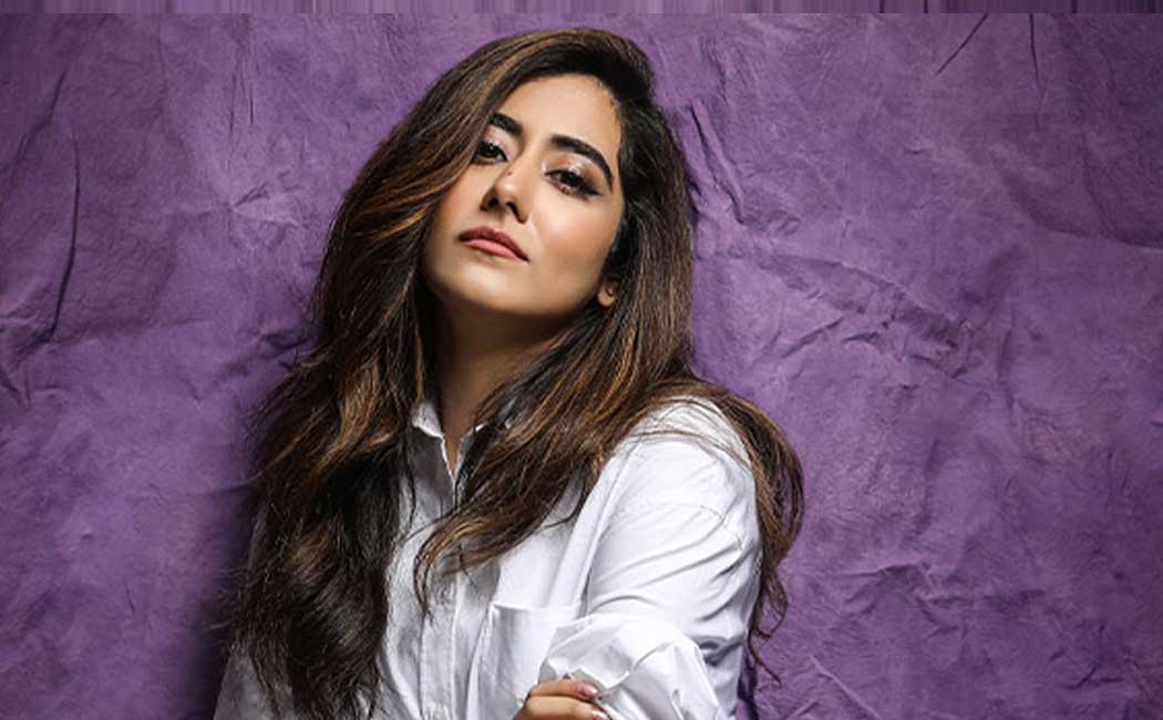 jonita gandhi reply to fans tweet