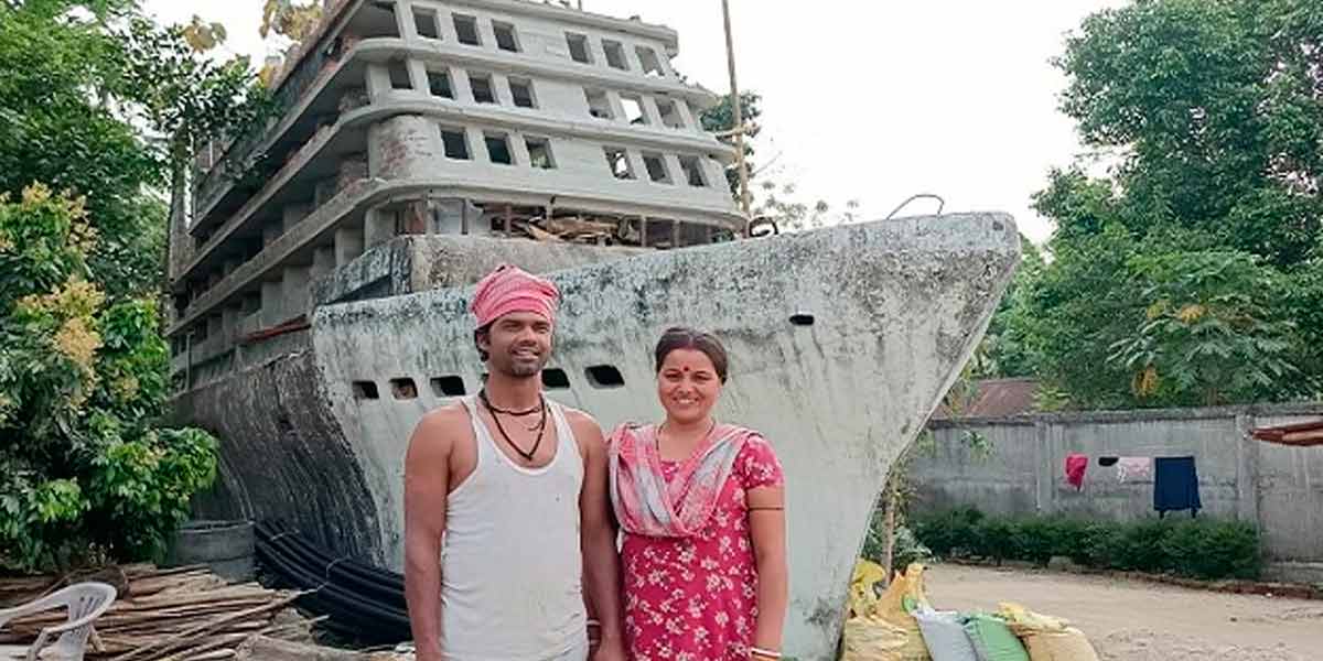 A husband who builds a Titanic house for his wife
