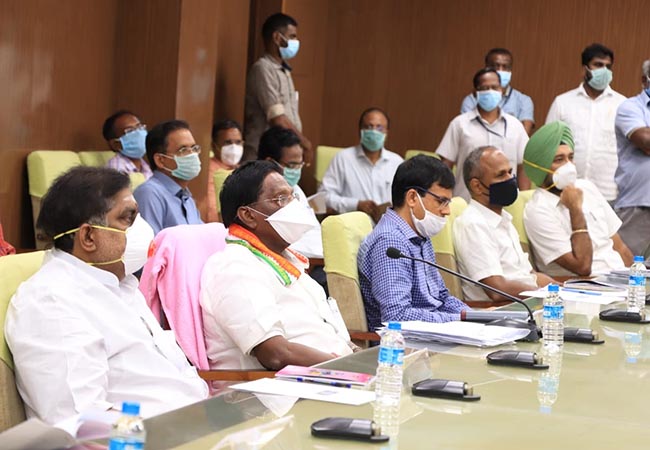 puducherry peoples cm narayanasamy coronavirus preventive discussion