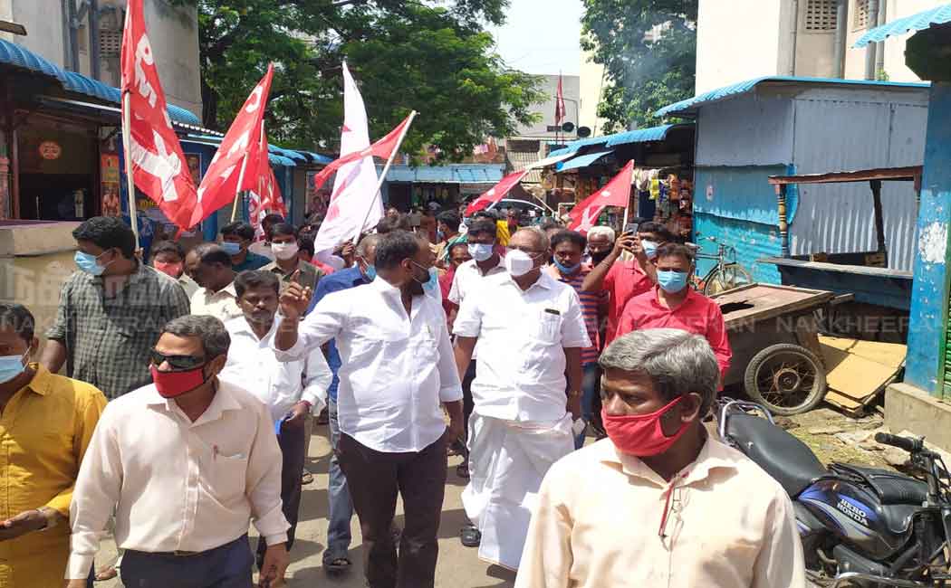 CPM Secretary of State Balakrishnan visits Puliyanthoppu apartment building