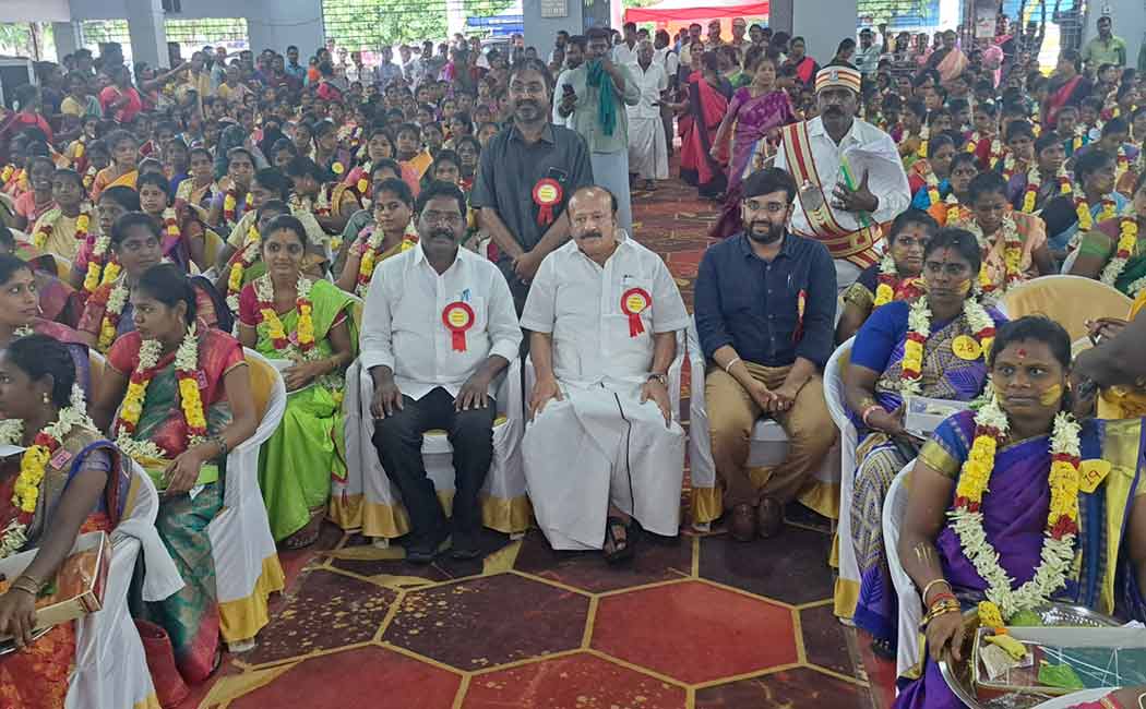 mrk panneerselvam participated in a community baby shower for 350 pregnant women