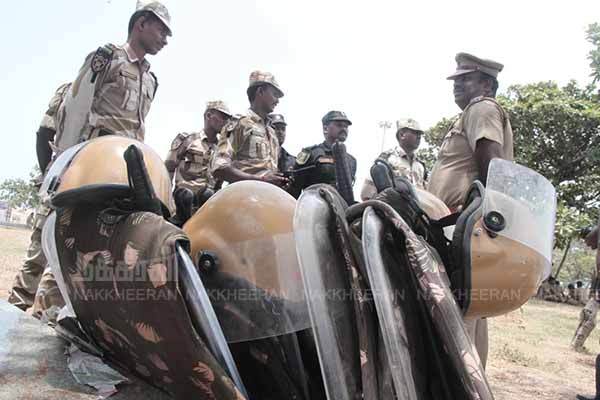 Police protection at the Marina coast (pictures)