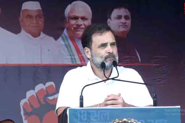 Rahul Gandhi says Battle between Mahatma Gandhi and Godse