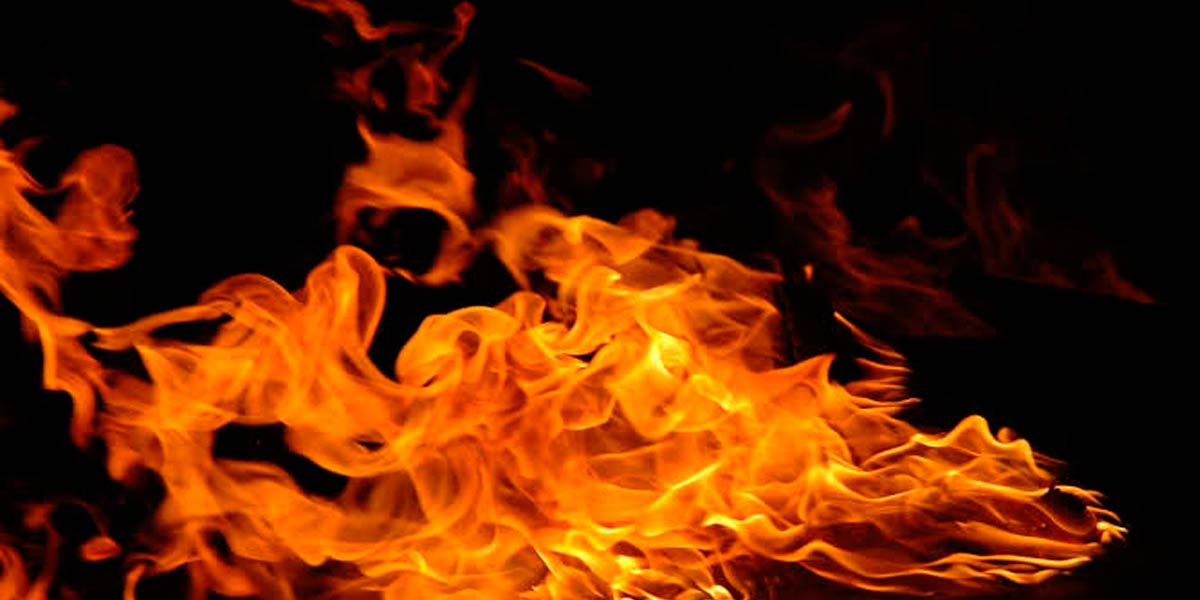 Fire in private college; Students and teachers are sheltered in the grounds
