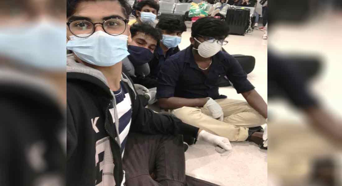 The same mask for many days ... Indian students in the Philippines tears