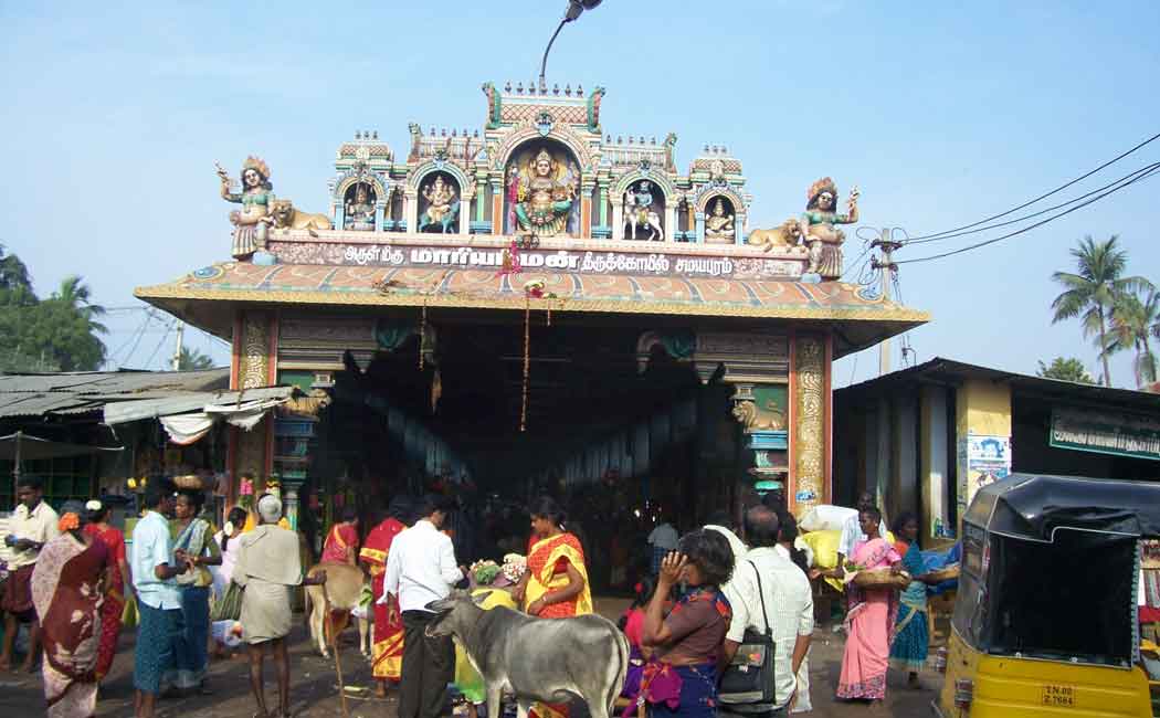 Employees who violate government orders; Devotees at Samayapuram temple