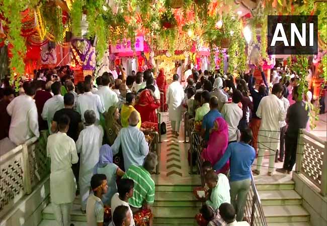 ALL OVER INDIA PEOPLES CELEBRATING THE NAVRATRI FESTIVAL