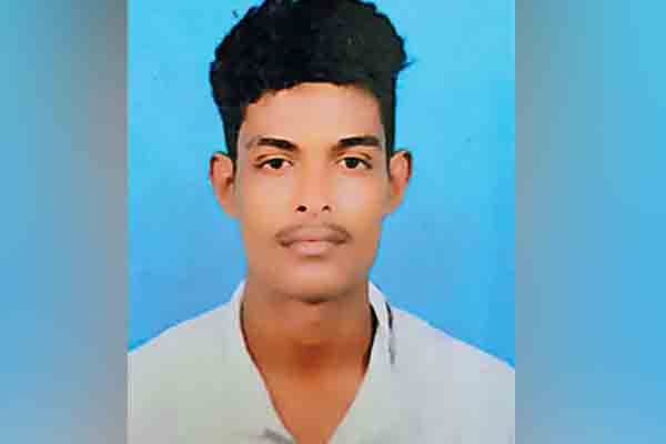 A teenager passed away by his friends in thiruvallur