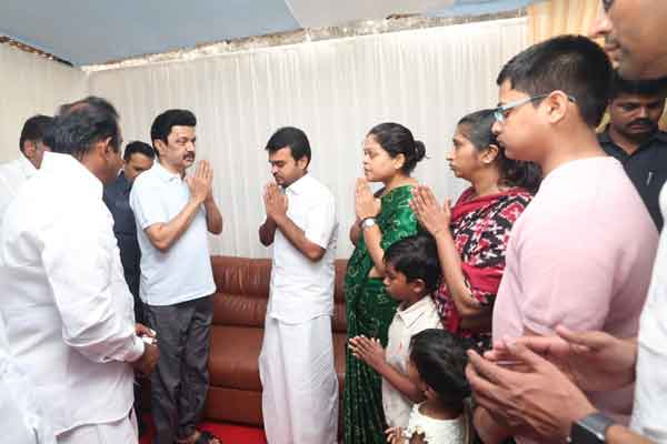 CM Tribute to Late MP Ganesh Murthy at residence