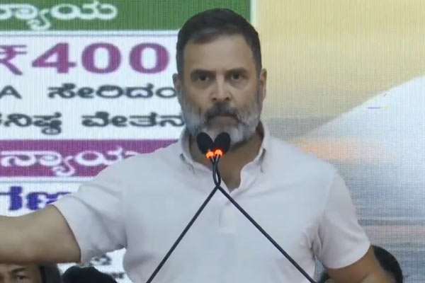 Rahul Gandhi says PM Modi should apologize to every woman