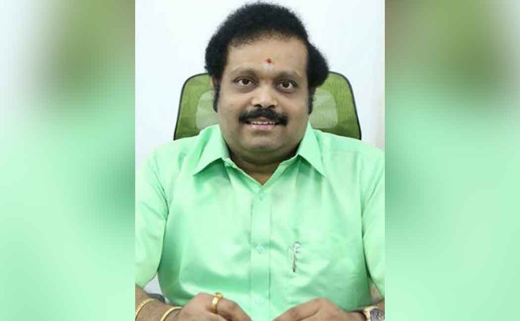 The villagers who blocked the MP Kadir Ananda car!